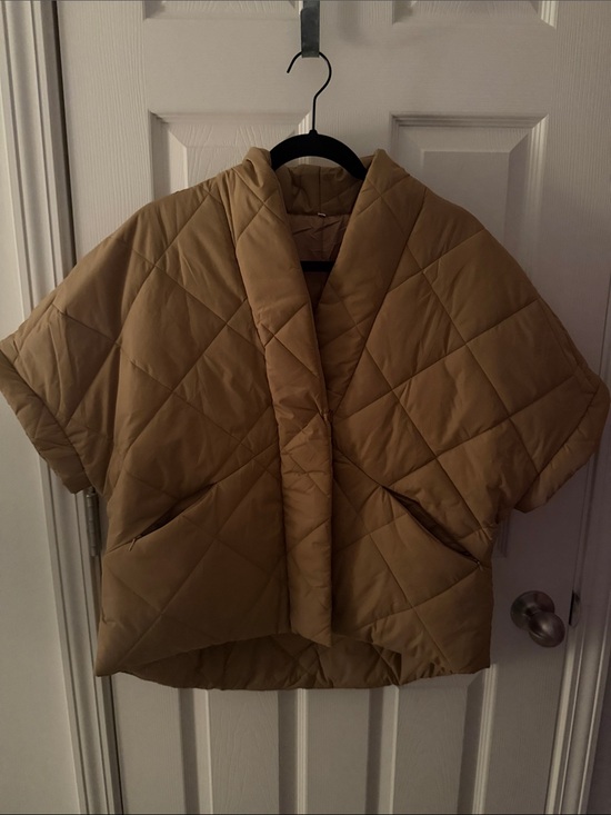 Jackets & Blazers - Quilted Short Boxy Jacket - Camel